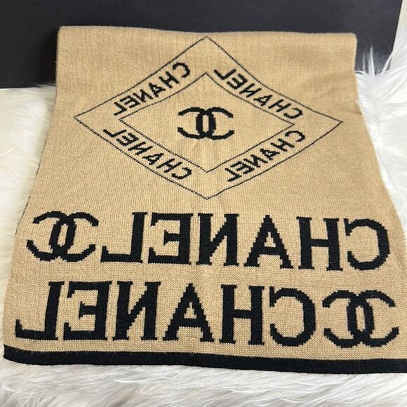 💯Authentic Chanel Scarf 🍀 - Picture 1 of 9